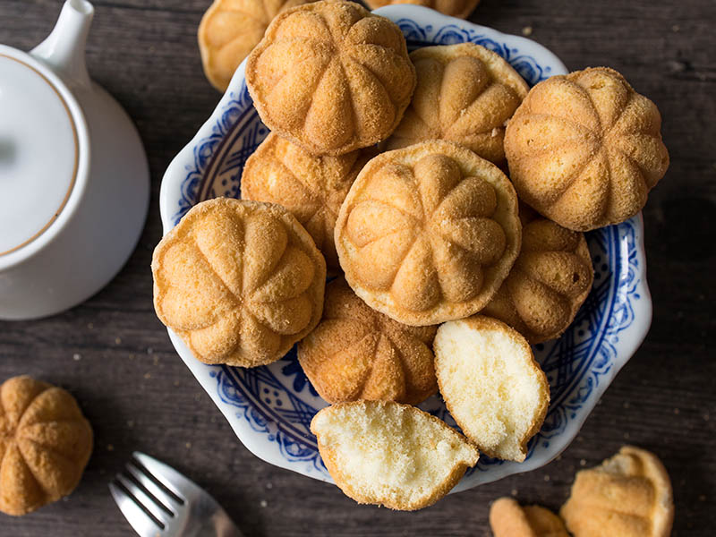 Kuih Bahulu