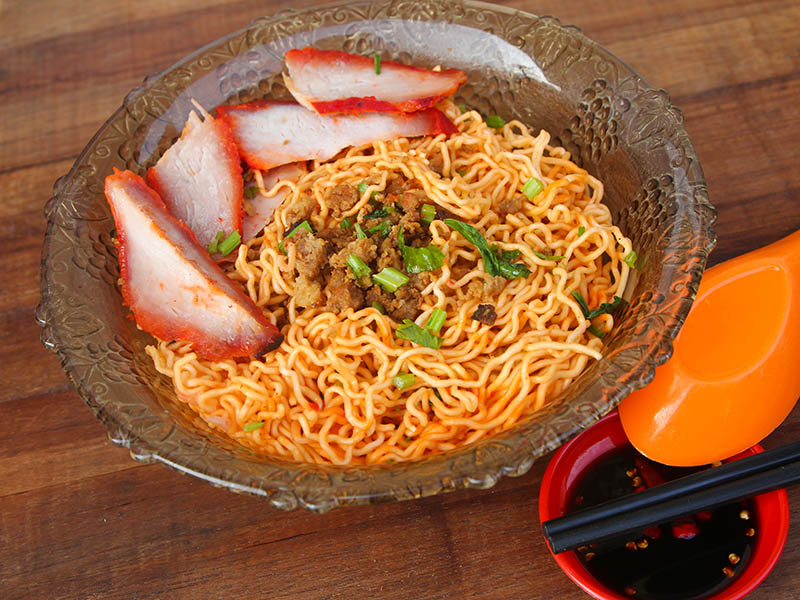 Mee Kolo