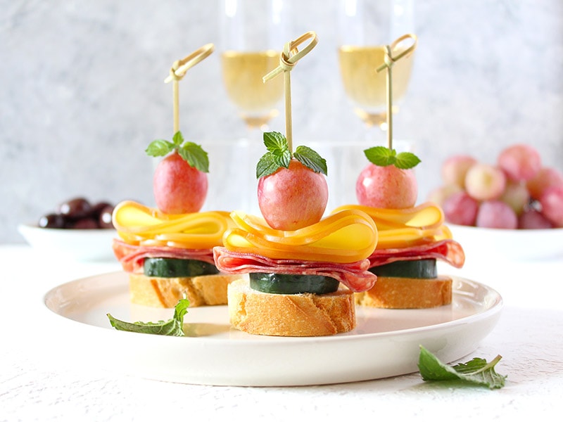 22+ Easy Canape Recipes To Please Your Guests 2023 (+ Smoked Salmon And Cucumber Canapes)