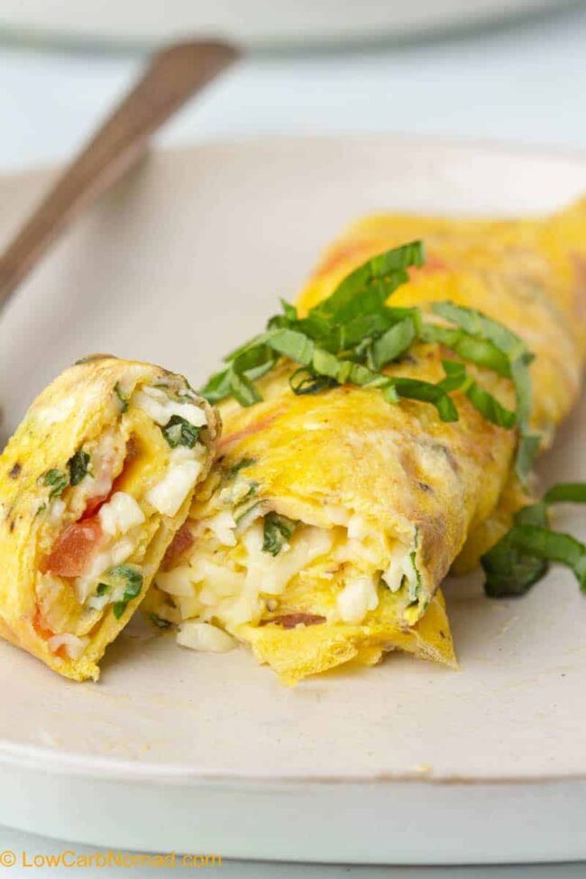 Tomato and Basil Omelet