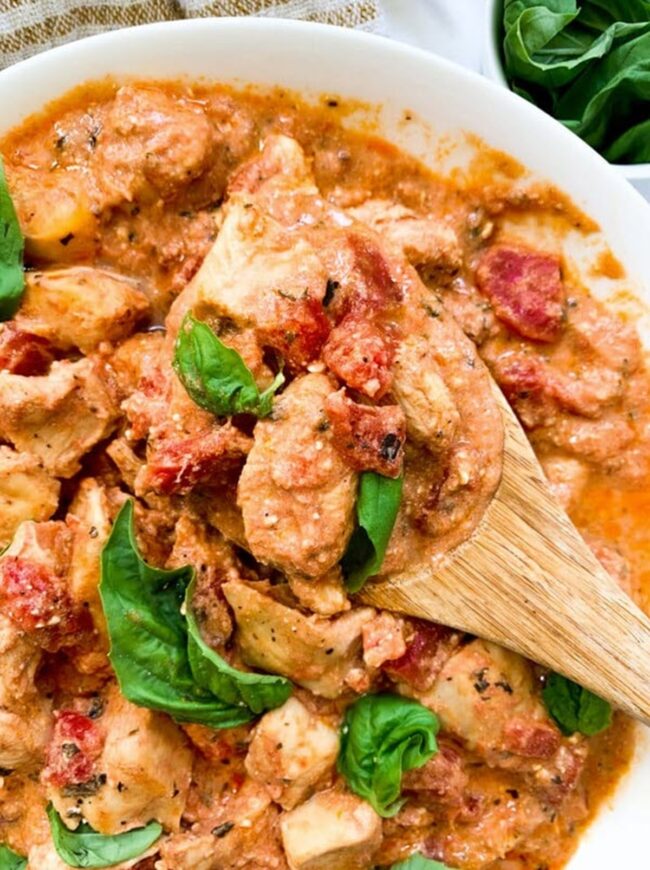 Creamy Slow Cooker Tomato Basil Chicken