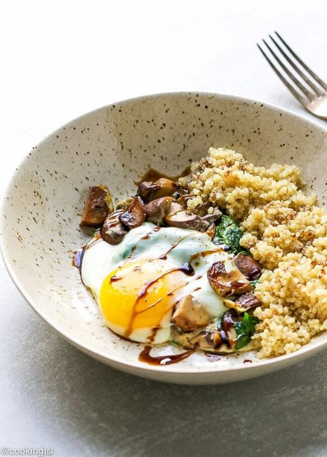 Spinach Mushroom Quinoa Bowl