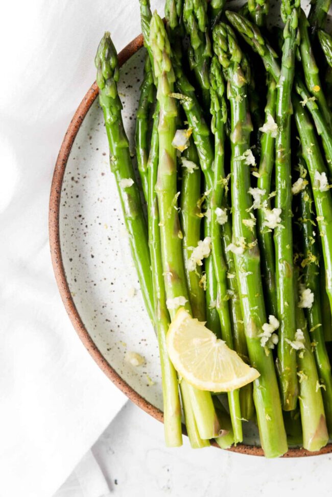 Lemon Garlic Roasted Asparagus