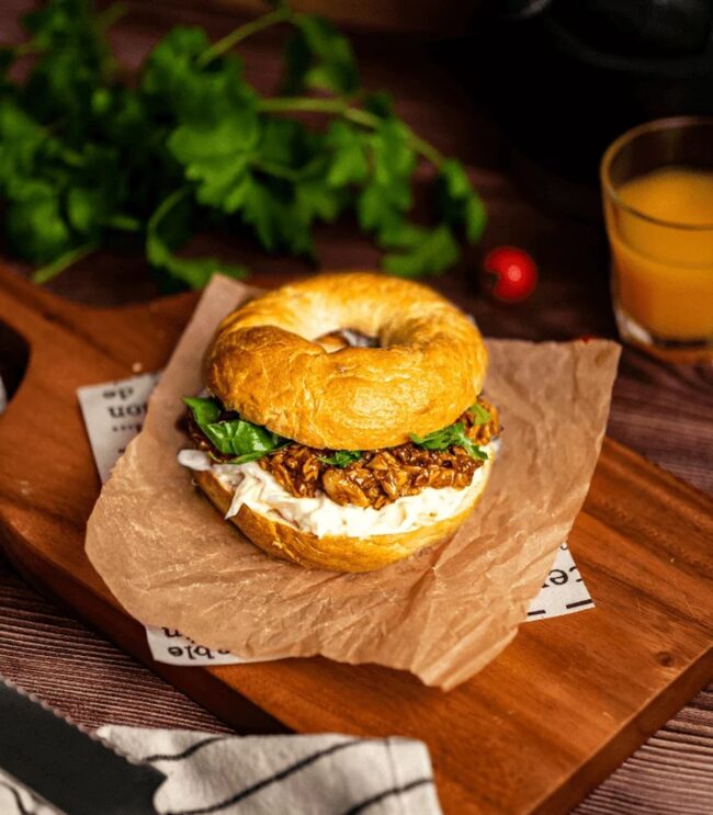 BBQ Pulled Pork Bagel