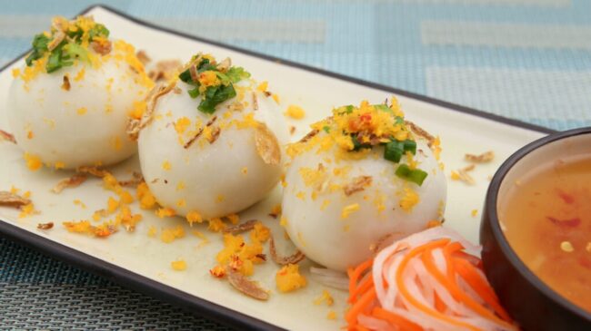 Banh It Tran (Sticky Rice Cake)