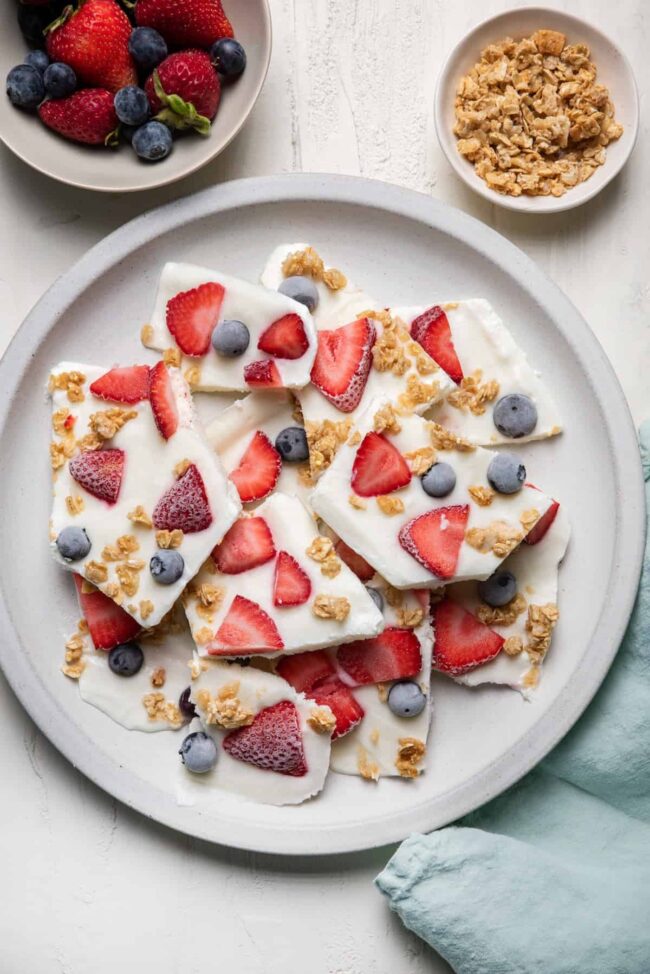 Frozen Yogurt Bark with Berries