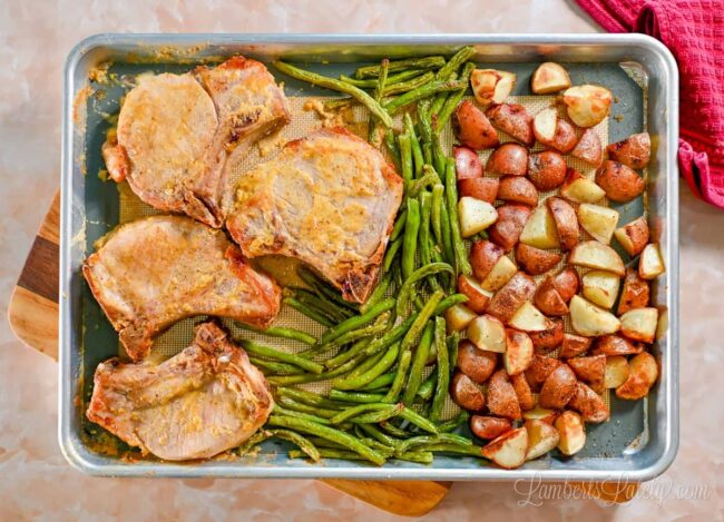 Pork Chops with Green Beans