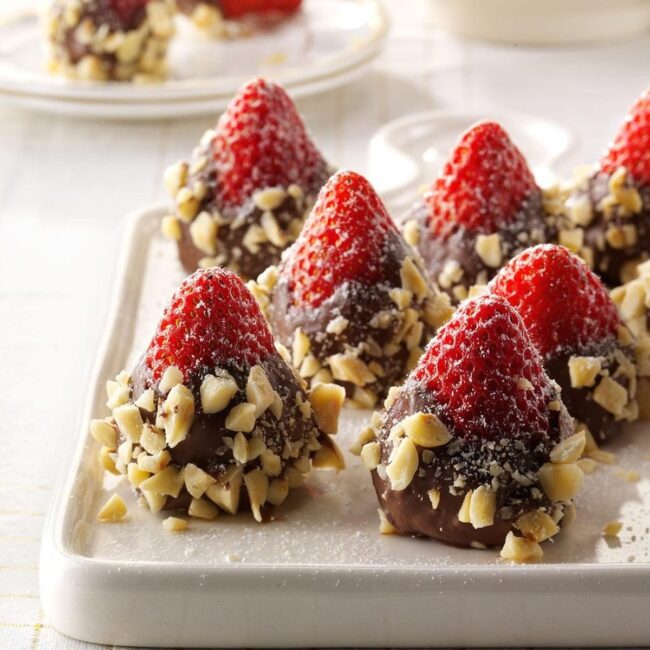 Nutella-stuffed Strawberries