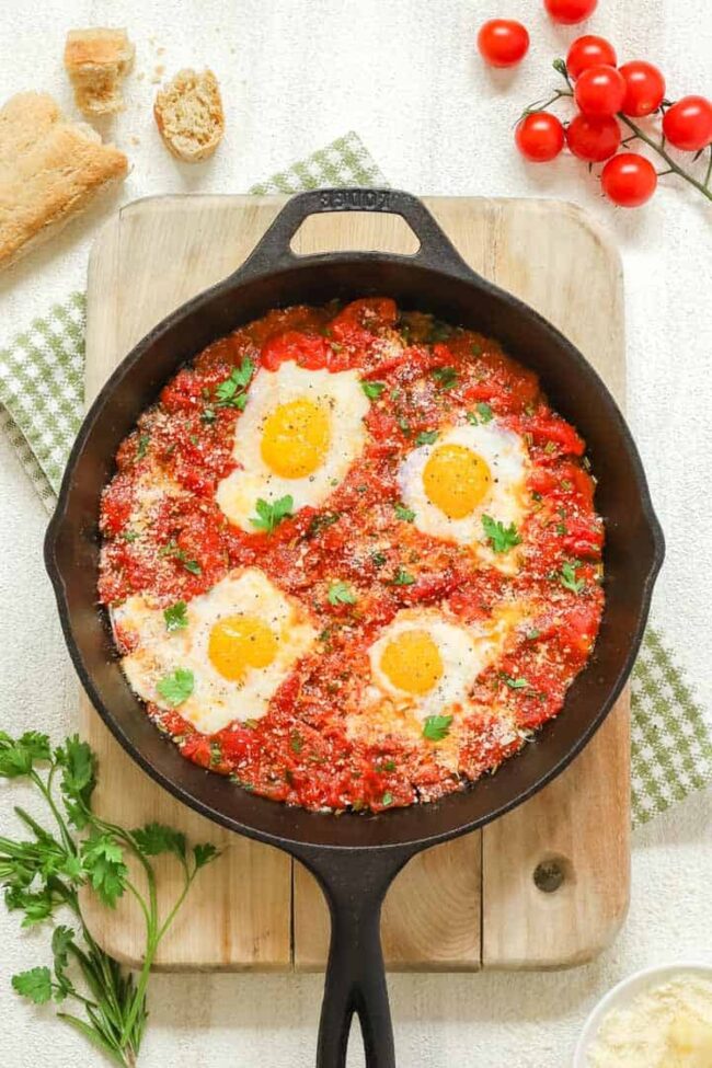 Poached Eggs in Tomato Sauce