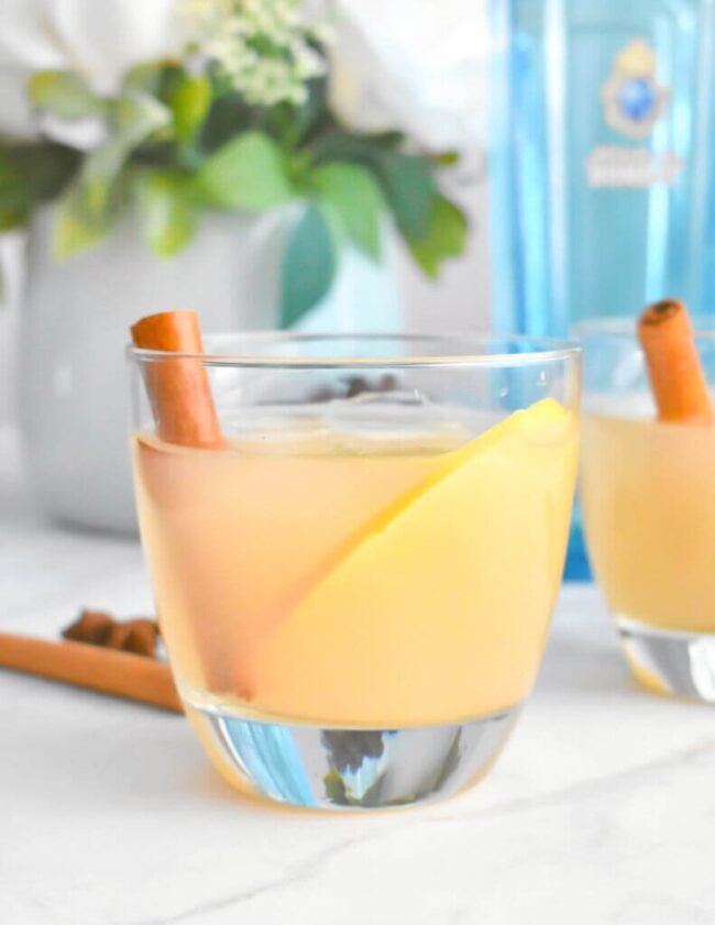 Spiced Pear Gin Fizz
