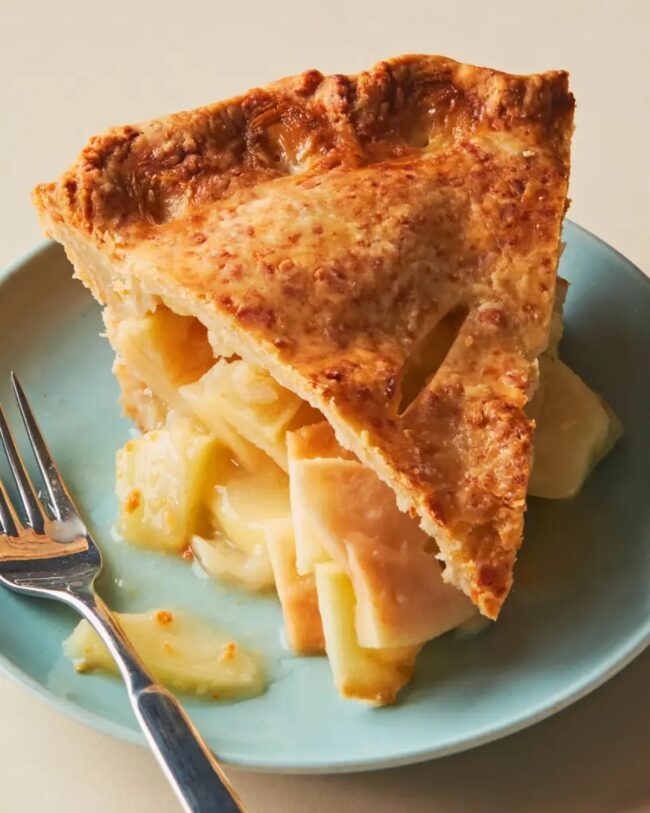 Apple Pie with Cheddar Cheese Crust