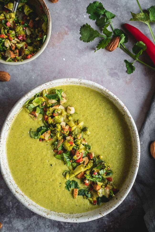 Creamy Broccoli and Almond Soup
