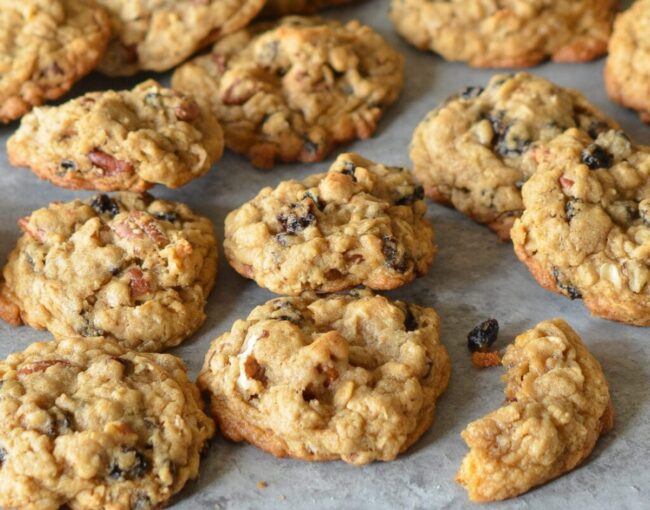 Oatmeal Raisin Cookies