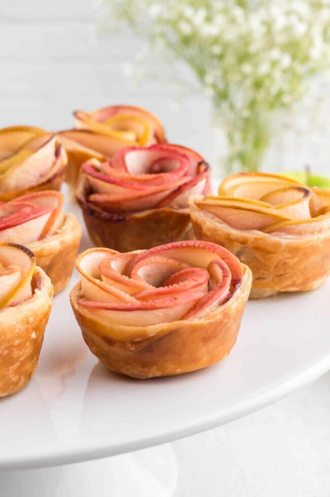 Puff pastry apple roses