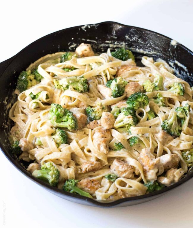 Chicken Alfredo with Broccoli