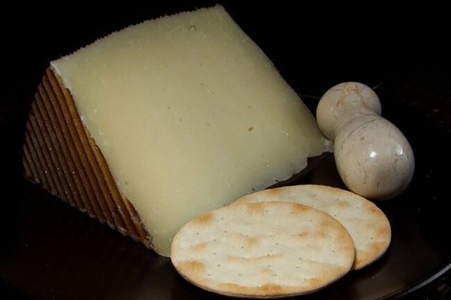 How to Choose a Good Manchego Substitute